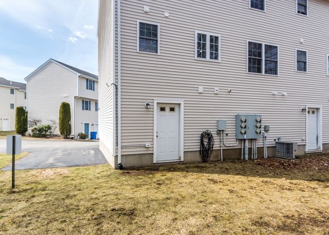 985 Trapelo Road 23, Waltham, MA 02452