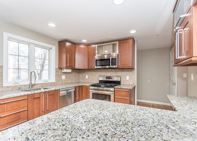 985 Trapelo Road 23, Waltham, MA 02452