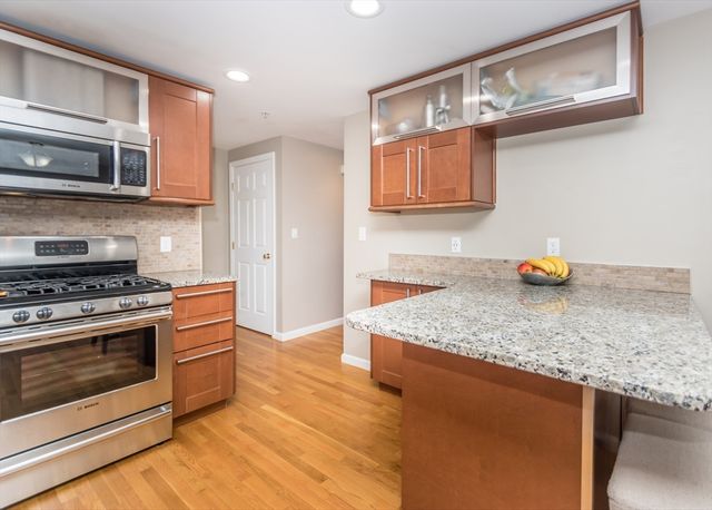 985 Trapelo Road 23, Waltham, MA 02452