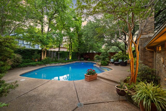 9009 Arbor Park Drive, Dallas, TX 75243
