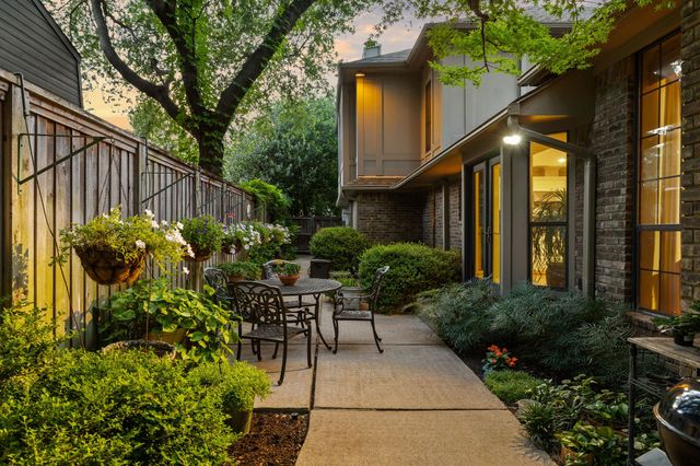 9009 Arbor Park Drive, Dallas, TX 75243