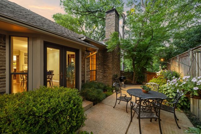 9009 Arbor Park Drive, Dallas, TX 75243