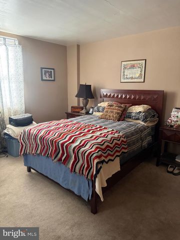 5 ARDMORE AVE, Upper Darby, PA 19082