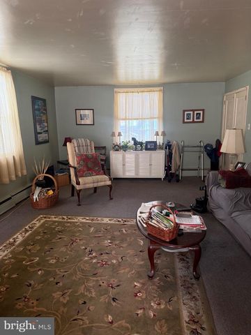 5 ARDMORE AVE, Upper Darby, PA 19082