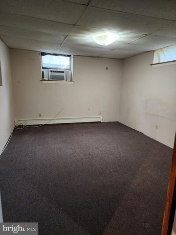 5 ARDMORE AVE, Upper Darby, PA 19082