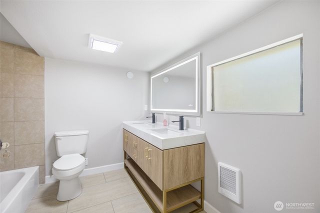12243 16th Avenue S, Seattle, WA 98168