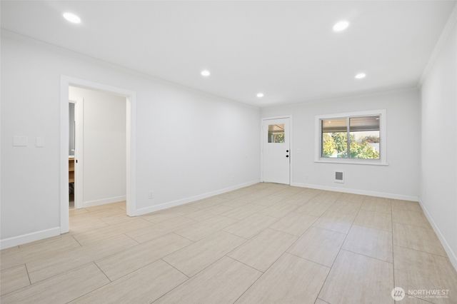 12243 16th Avenue S, Seattle, WA 98168