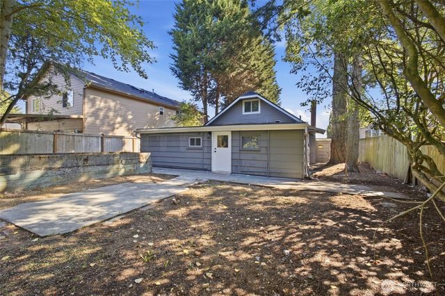 12243 16th Avenue S, Seattle, WA 98168