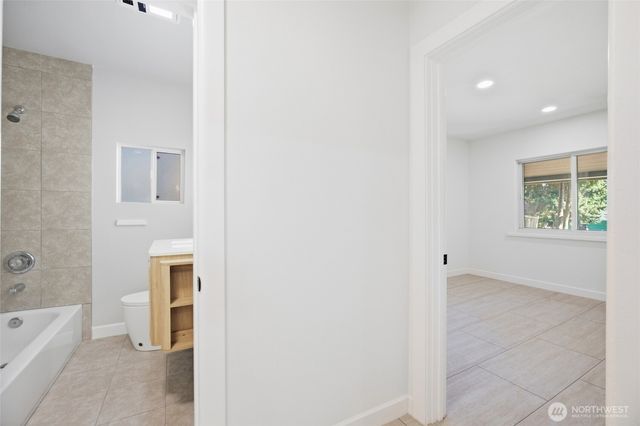 12243 16th Avenue S, Seattle, WA 98168