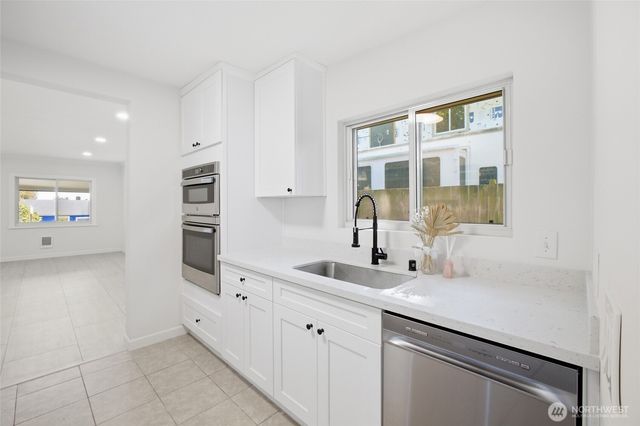 12243 16th Avenue S, Seattle, WA 98168