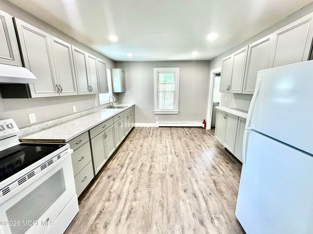 75 Division Street B, Keyport, NJ 07735