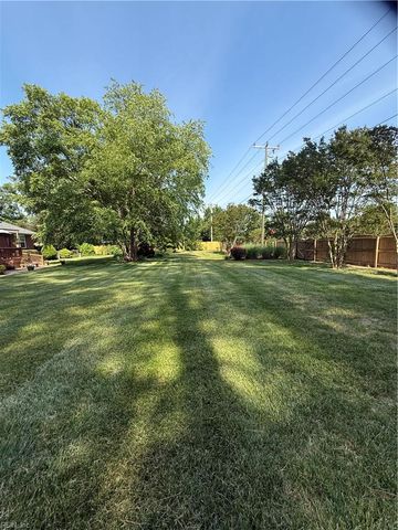 8776 Adams DR E, Suffolk, VA 23433
