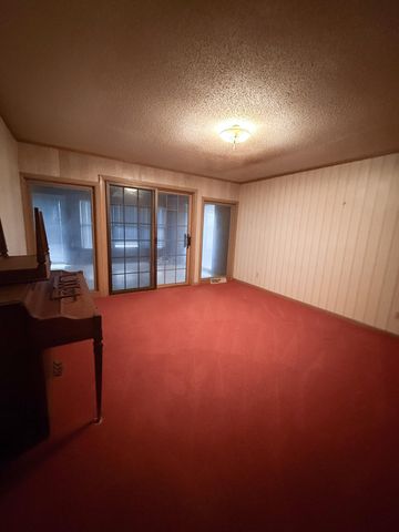 720 E Erie Avenue, Folly Beach, SC 29439