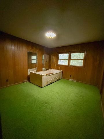 720 E Erie Avenue, Folly Beach, SC 29439