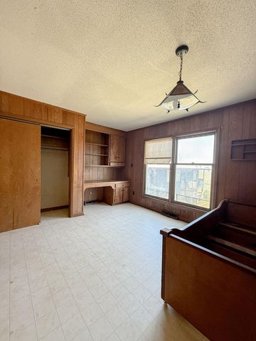 720 E Erie Avenue, Folly Beach, SC 29439