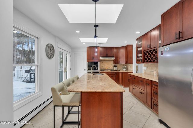 86 Cox Cro Road, Toms River, NJ 08755