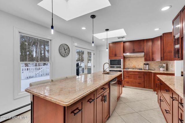 86 Cox Cro Road, Toms River, NJ 08755