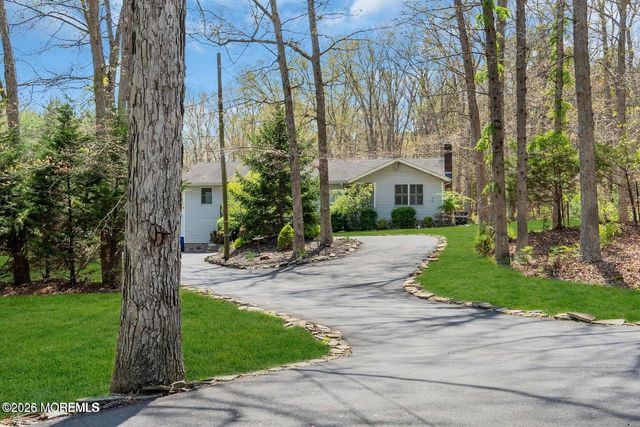 86 Cox Cro Road, Toms River, NJ 08755