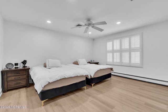 86 Cox Cro Road, Toms River, NJ 08755