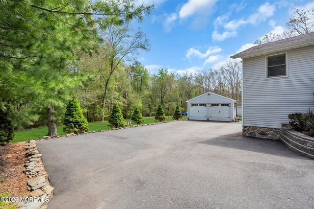 86 Cox Cro Road, Toms River, NJ 08755