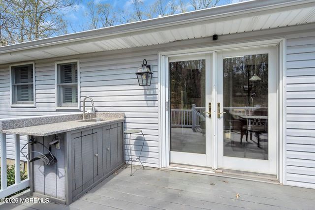 86 Cox Cro Road, Toms River, NJ 08755