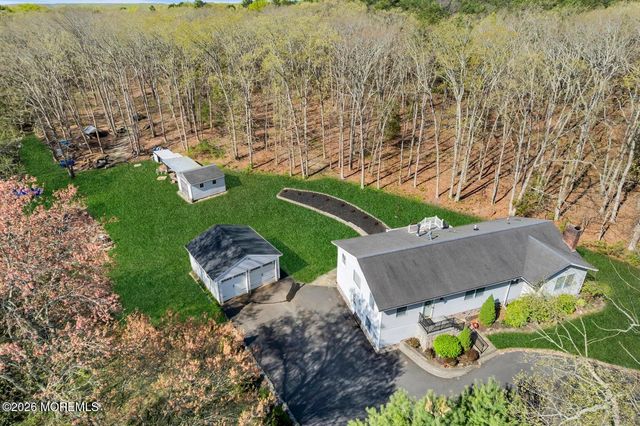 86 Cox Cro Road, Toms River, NJ 08755