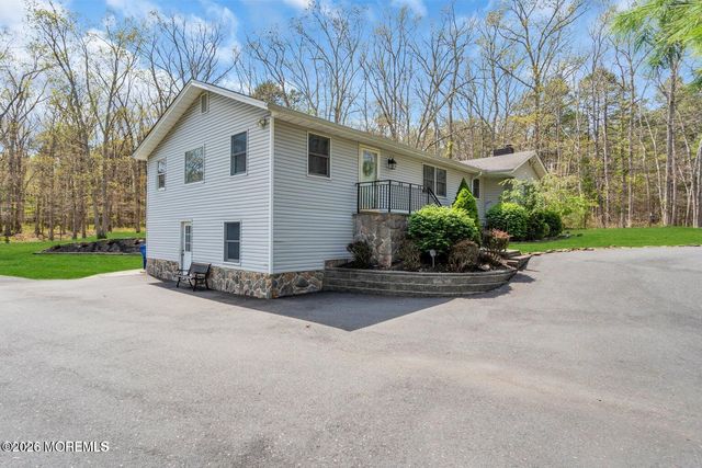 86 Cox Cro Road, Toms River, NJ 08755