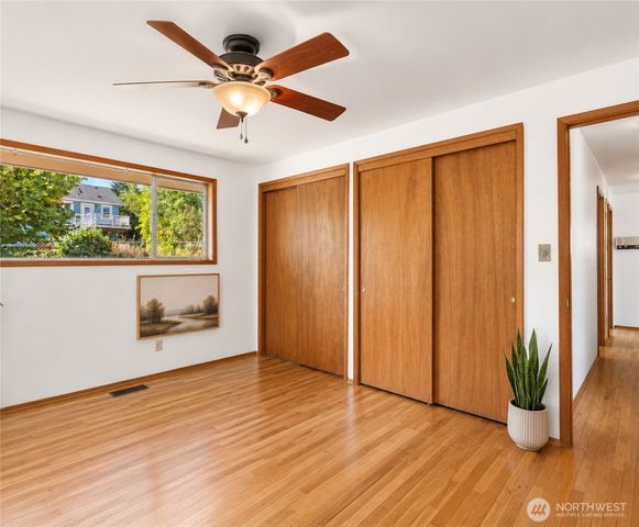 11549 N Park Avenue N, Seattle, WA 98133