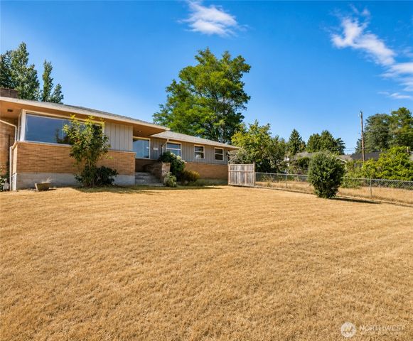 11549 N Park Avenue N, Seattle, WA 98133