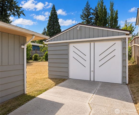 11549 N Park Avenue N, Seattle, WA 98133
