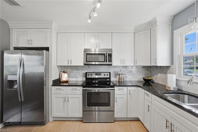 1801 Bloomfield DR, Virginia Beach, VA 23453