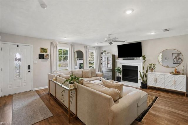 1801 Bloomfield DR, Virginia Beach, VA 23453