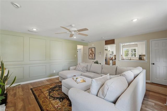 1801 Bloomfield DR, Virginia Beach, VA 23453