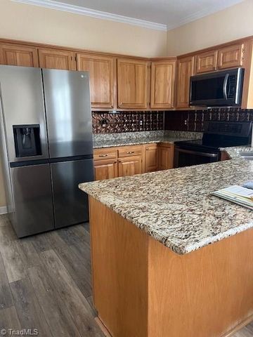 129 Walnut Avenue, Yadkinville, NC 27055