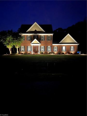 129 Walnut Avenue, Yadkinville, NC 27055