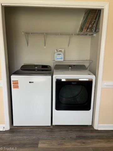 129 Walnut Avenue, Yadkinville, NC 27055