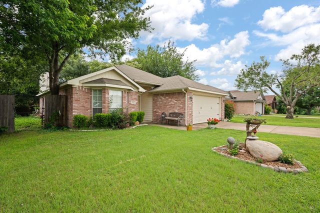 1133 Darren Drive, Burleson, TX 76028