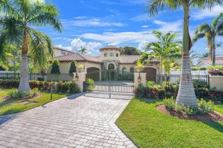 2500 NE 14th Street, Fort Lauderdale, FL 33304