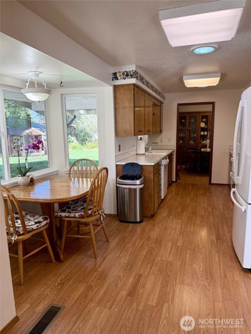 7634 11th Avenue SE, Lacey, WA 98503