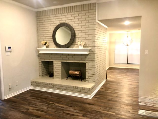 418 Whispering Hills Drive, Duncanville, TX 75137