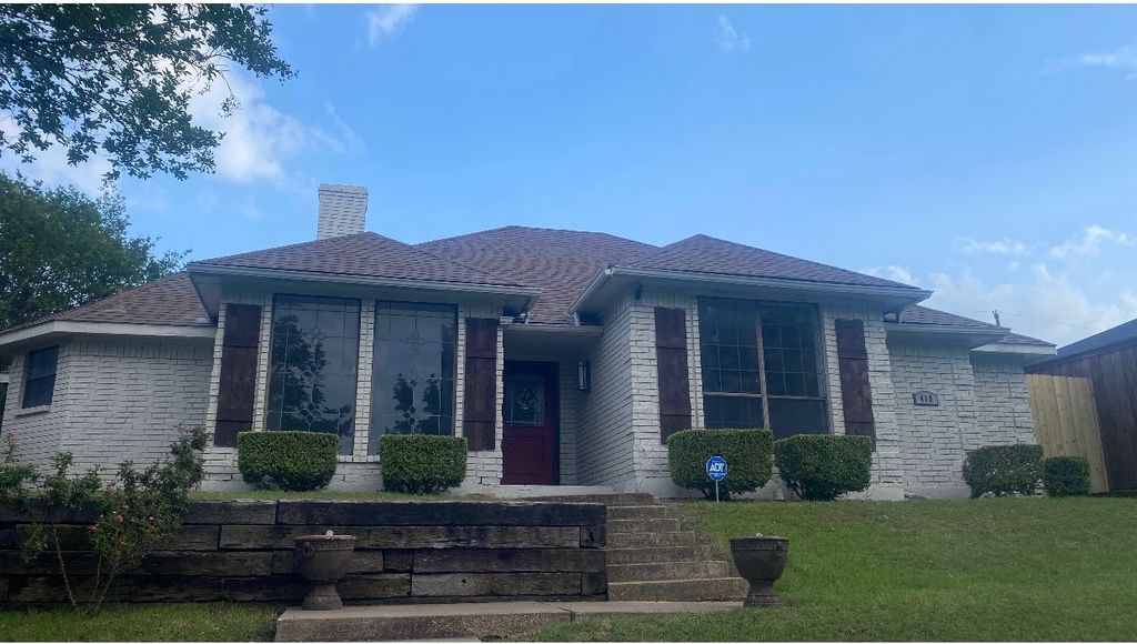418 Whispering Hills Drive, Duncanville, TX 75137