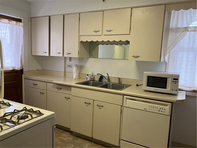 20 Westfield Avenue, West View, PA 15229