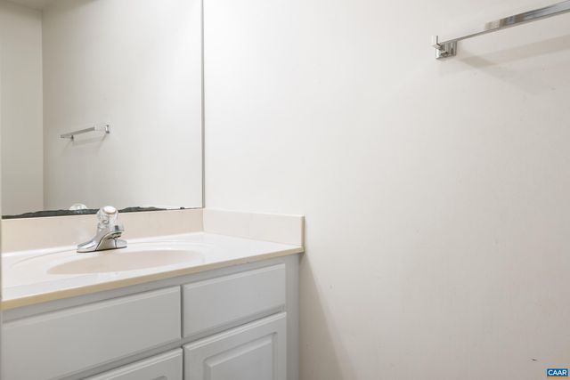 1547 BROAD CROSSING RD, Charlottesville, VA 22911
