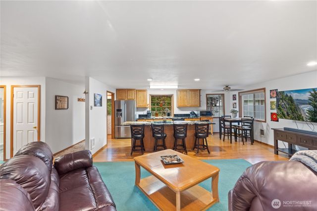 6630 Robe Menzel Road, Granite Falls, WA 98252