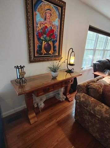 299 River St, Leicester, MA 01524