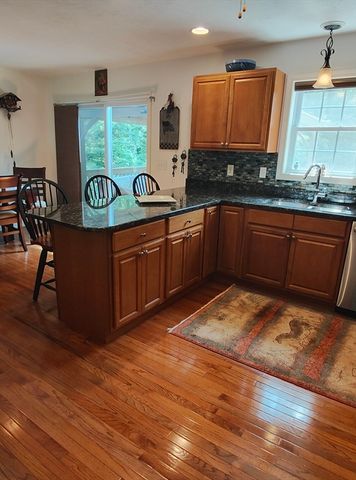 299 River St, Leicester, MA 01524