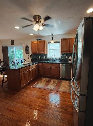 299 River St, Leicester, MA 01524