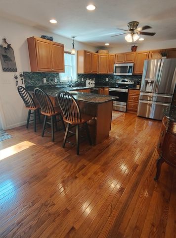 299 River St, Leicester, MA 01524