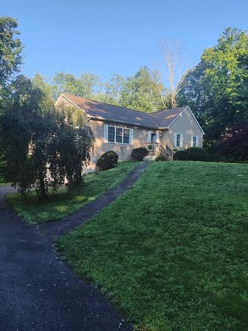 299 River St, Leicester, MA 01524