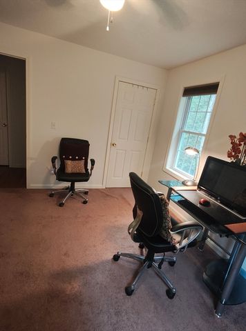 299 River St, Leicester, MA 01524